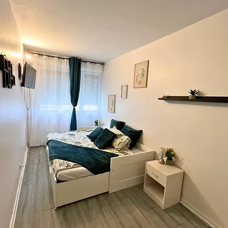 Practical Evry- Close To Paris Apartment Courcouronnes